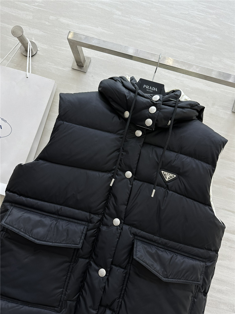 Pra*a hooded down vest