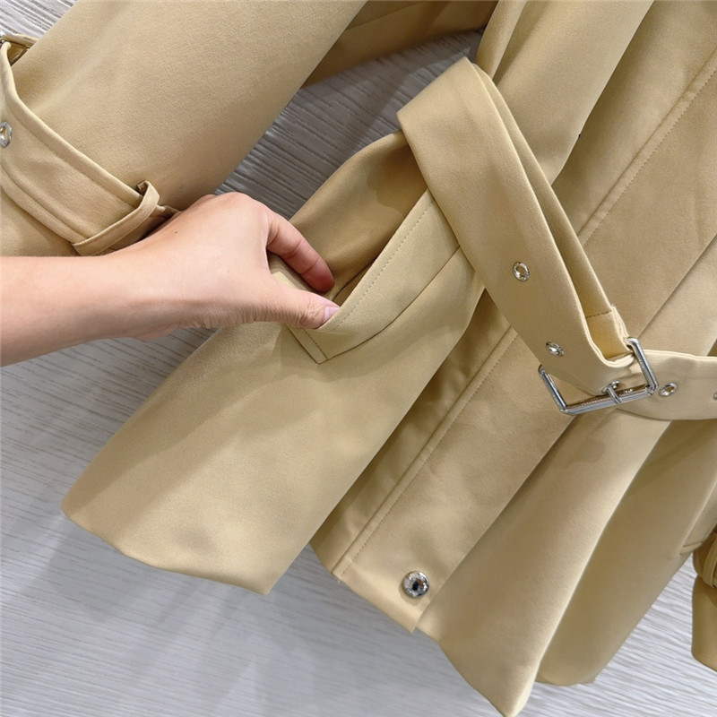D10r elegant coat