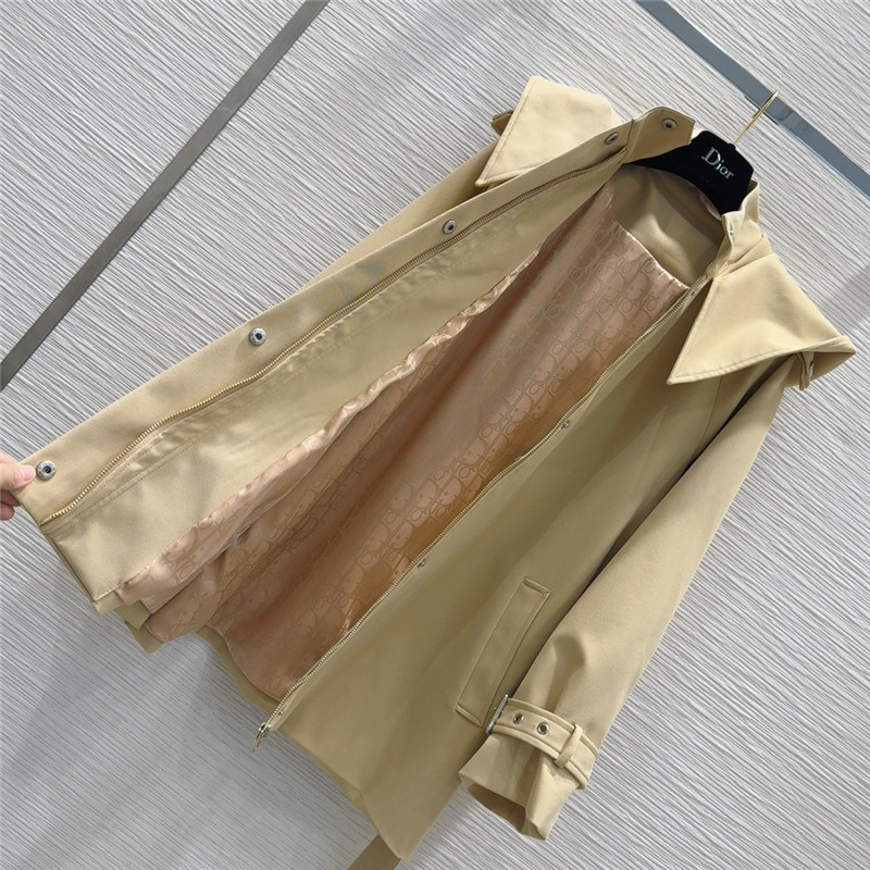 D10r elegant coat