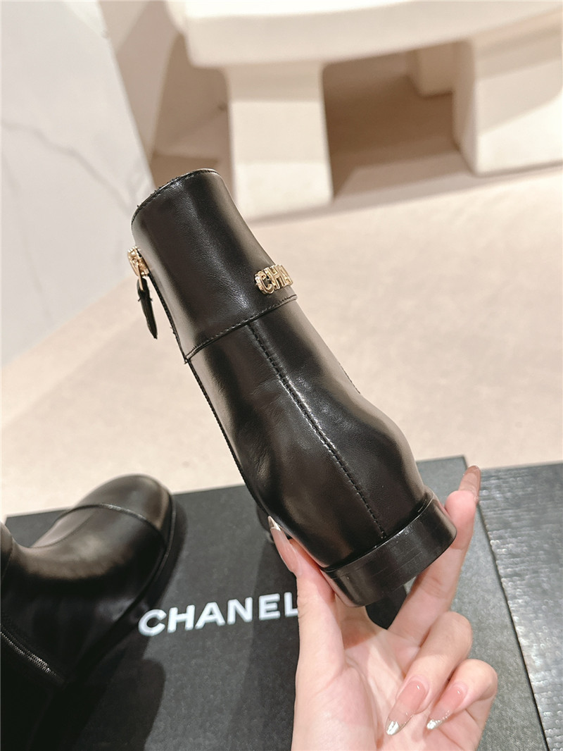 Ch**el calfskin flat chelsea ankle boots
