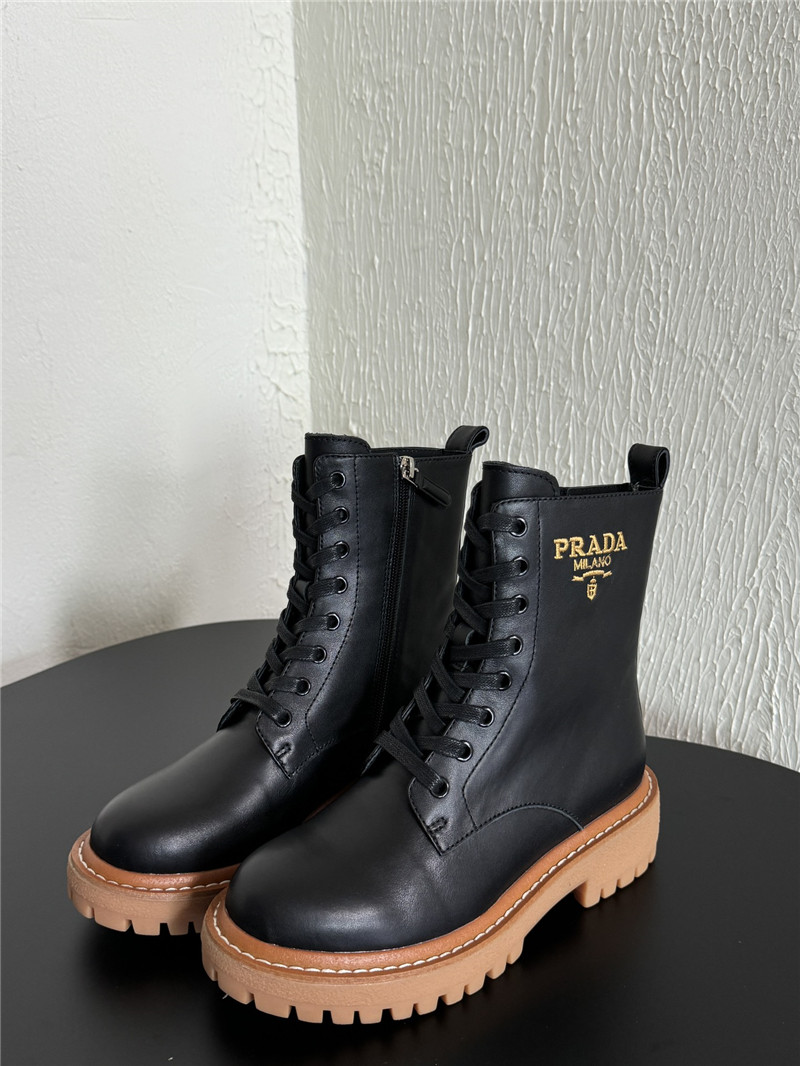Pra*a lace-up embroidered logo chelsea boots