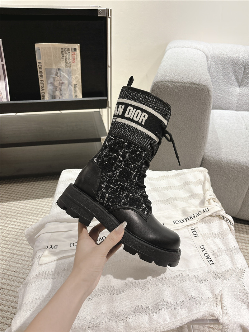 D10r calfskin with tweed d-major ankle boot