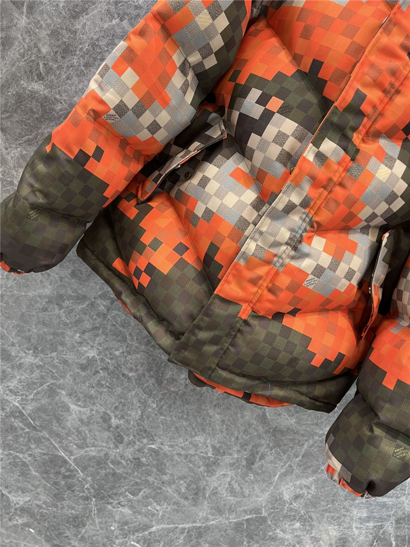 l0vis Vvtt0n lv down jacket