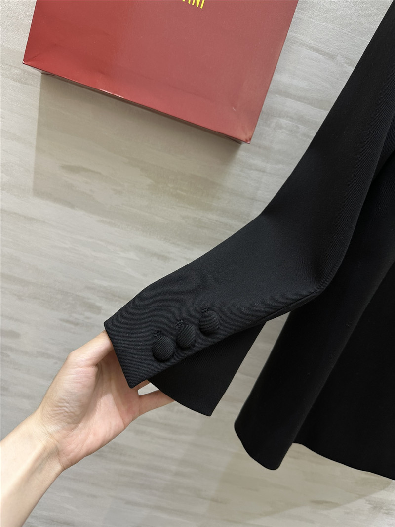 Va1e*ntin0 suit jacket