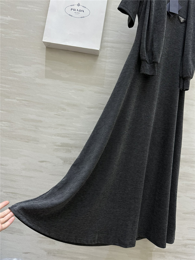 Pra*a wool dress
