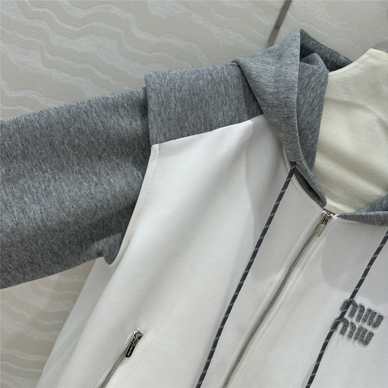 M1um1u sweatshirt suit