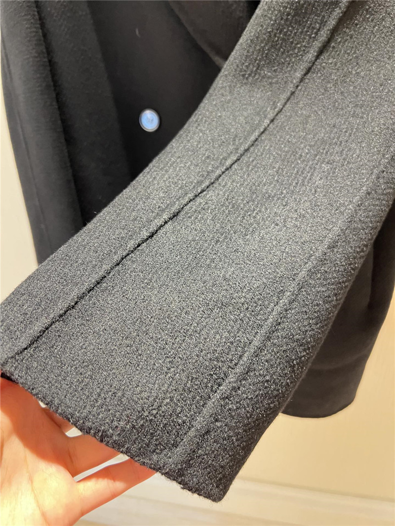 The R0w mid-length coat