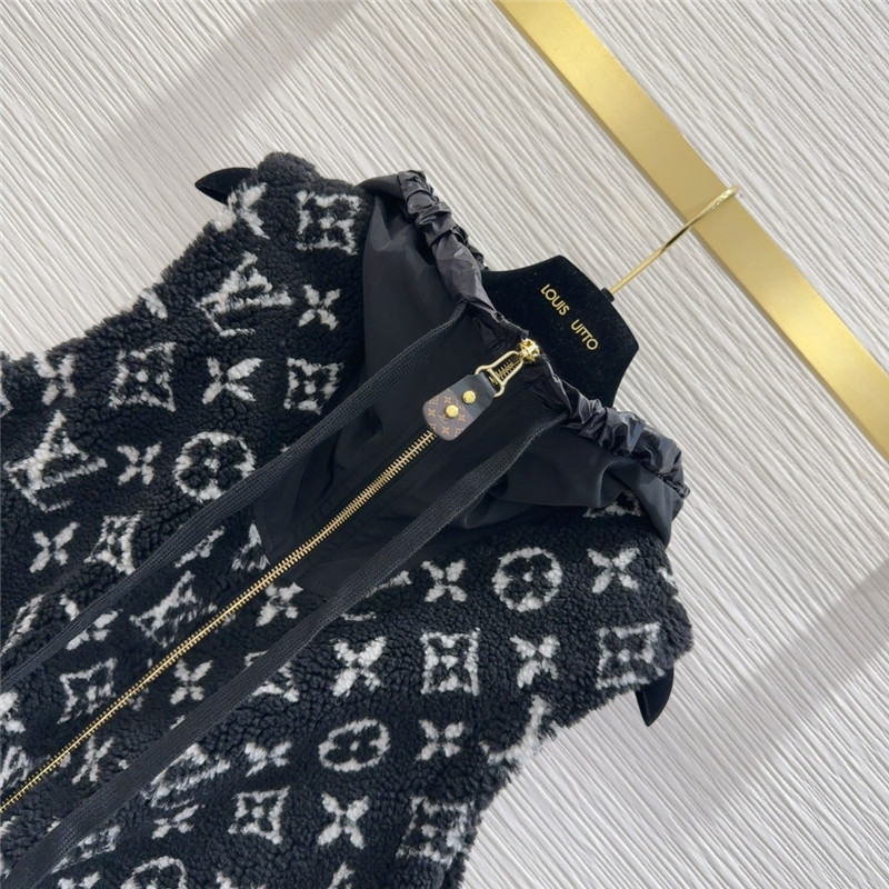 l0vis Vvtt0n lv printed vest jacket