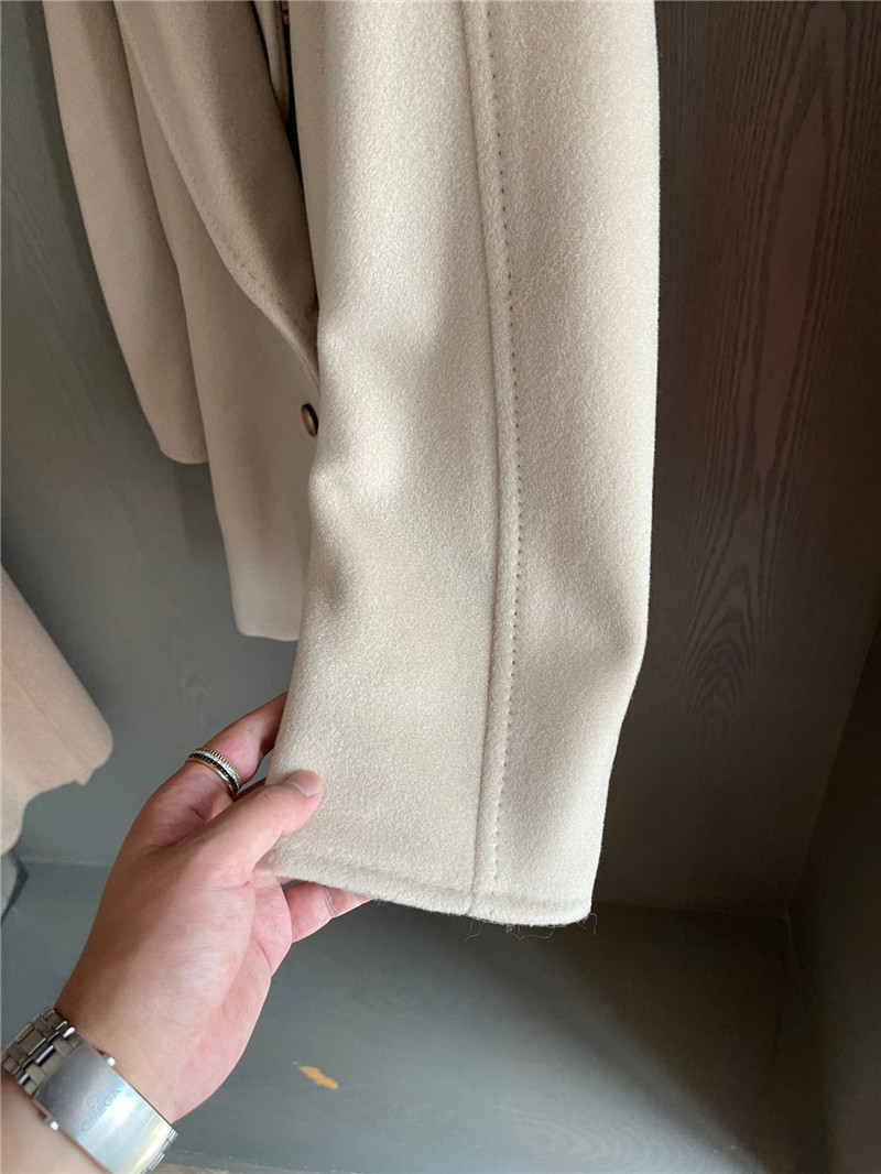 Vanitoo short coat
