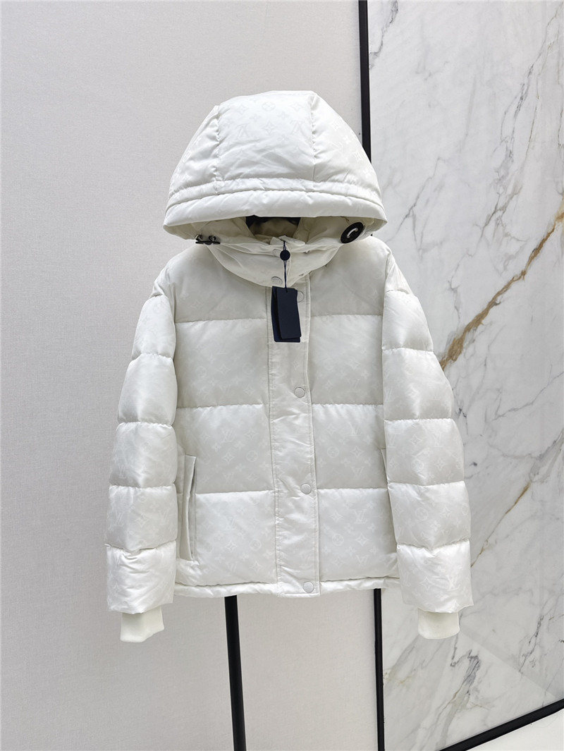 l0vis Vvtt0n lv hooded down jacket