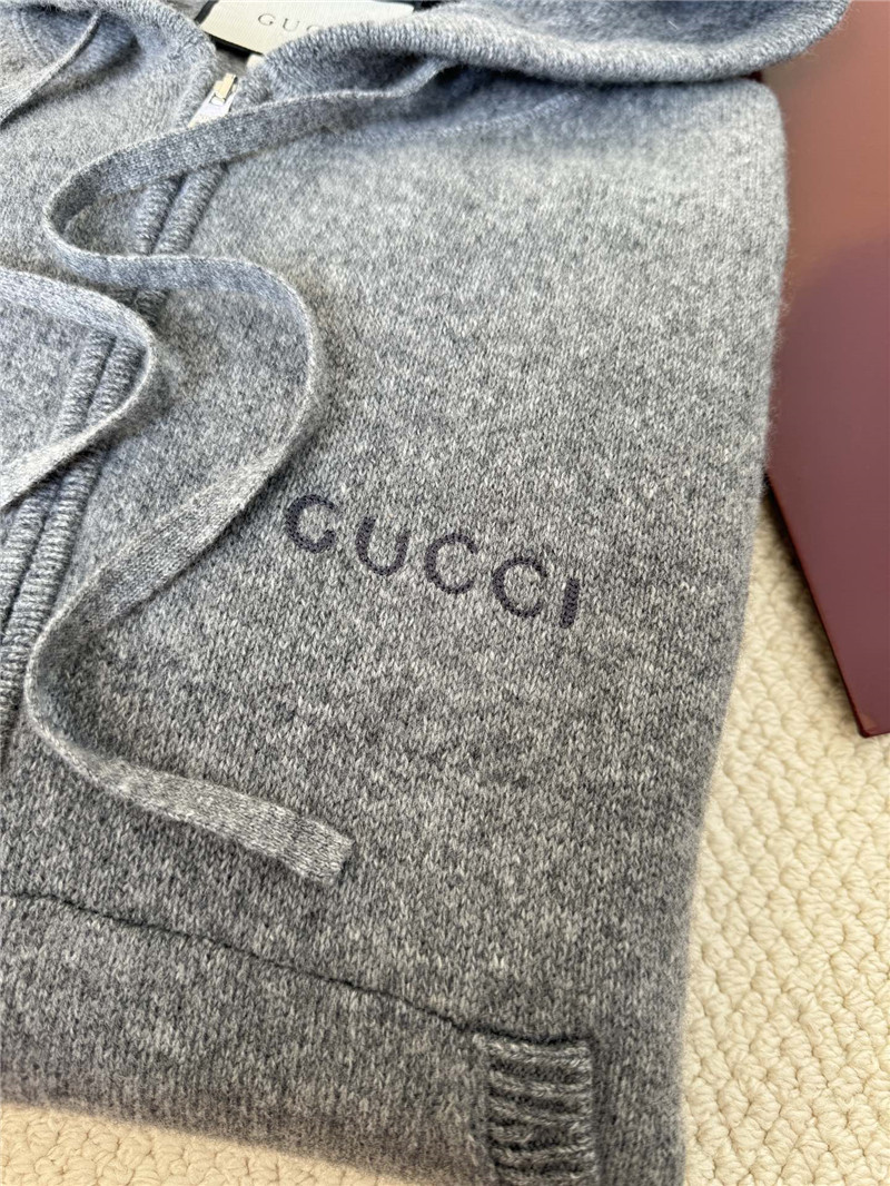 Gvc*1 zip-up knit hoodie in grey