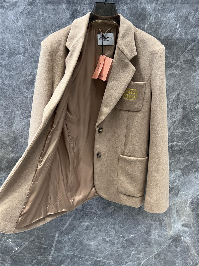 M1um1u suit jacket
