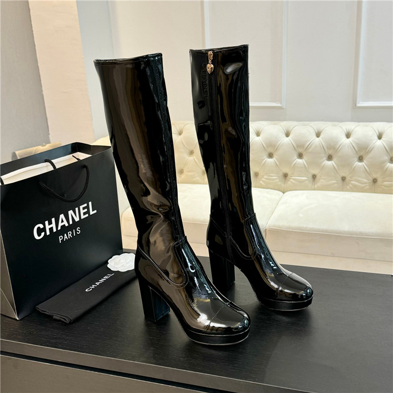 Ch**el pearl chain pointed beige high boot