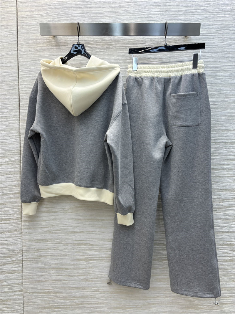 M1um1u casual suit