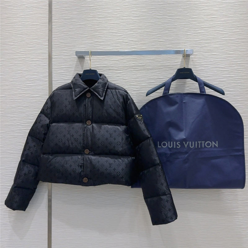 l0vis Vvtt0n lv down jacket
