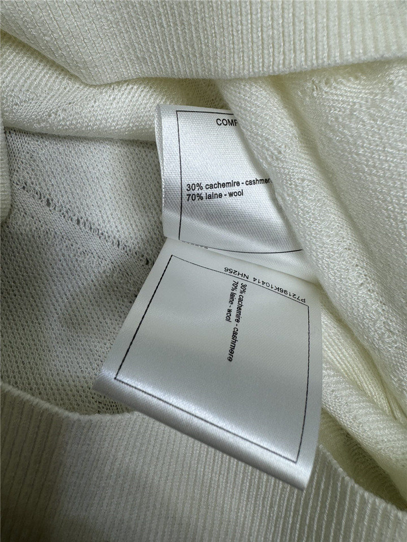 ch**el D1am0nd quilted wool sweater white