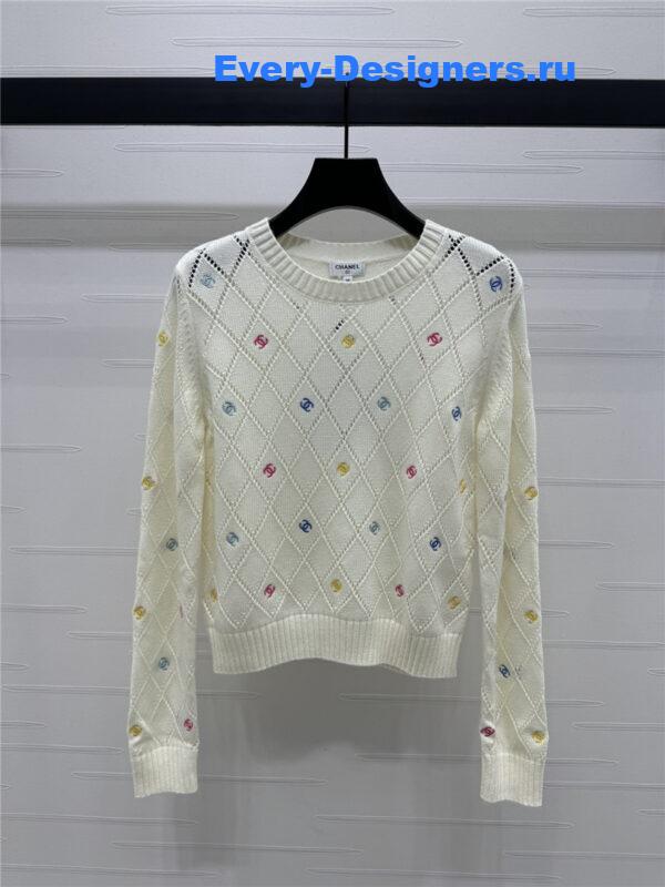 Ch**el colorful embroidered wool pullover in white