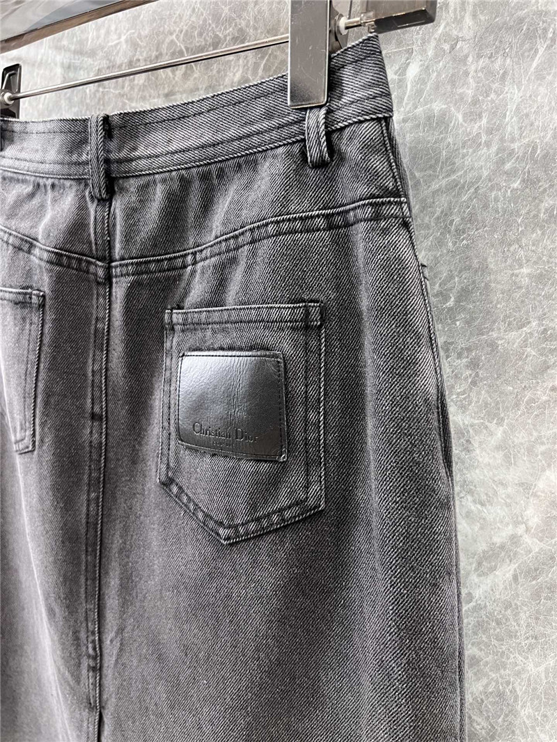 D10r slit skirt