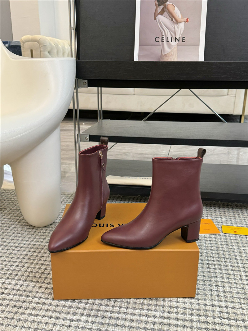 l0vis Vvtt0n lv pointed ankle boots