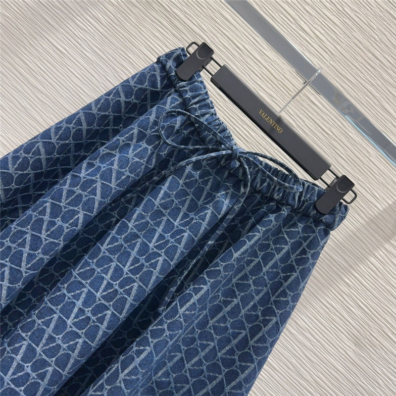 Va1e*ntin0 hot style skirt