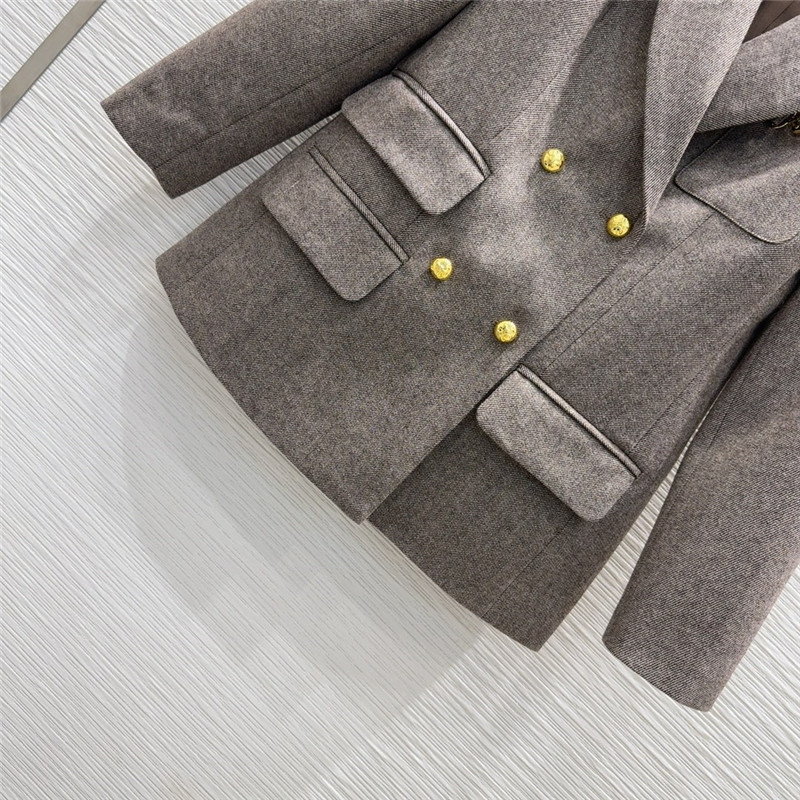 Ce1i*e new coat