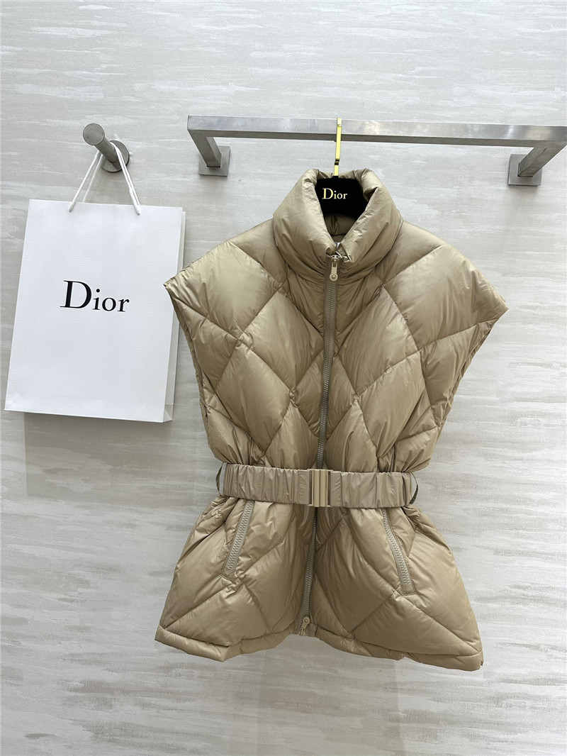 d10r D1am0nd pattern down vest