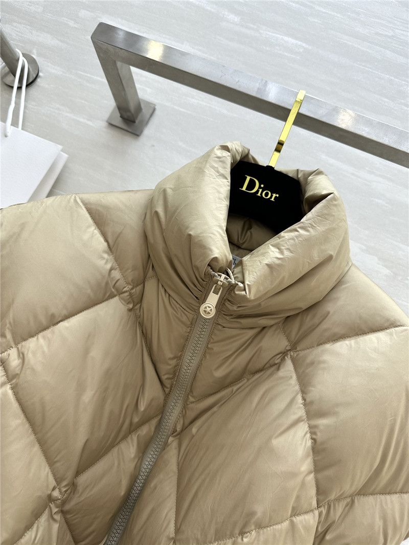 d10r D1am0nd pattern down vest