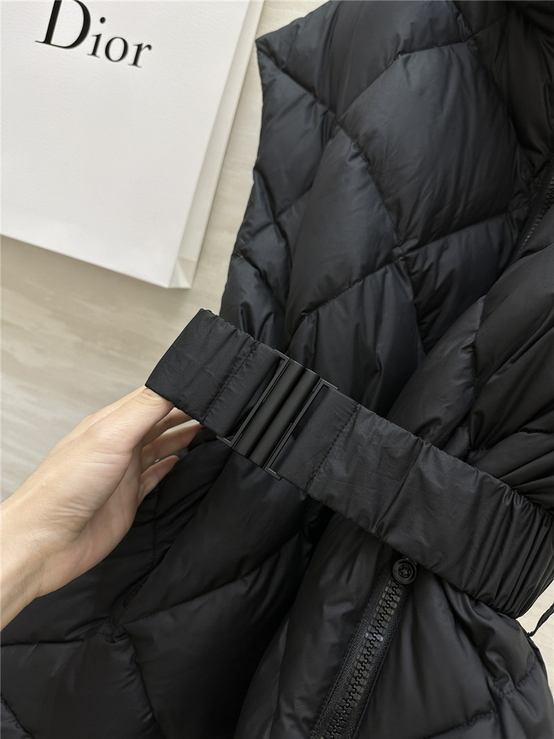 d10r D1am0nd pattern down vest