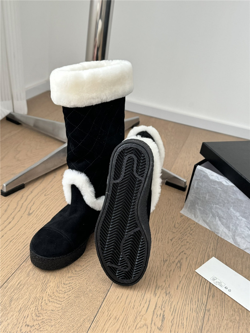 Ch**el logo suede shearling boots in black