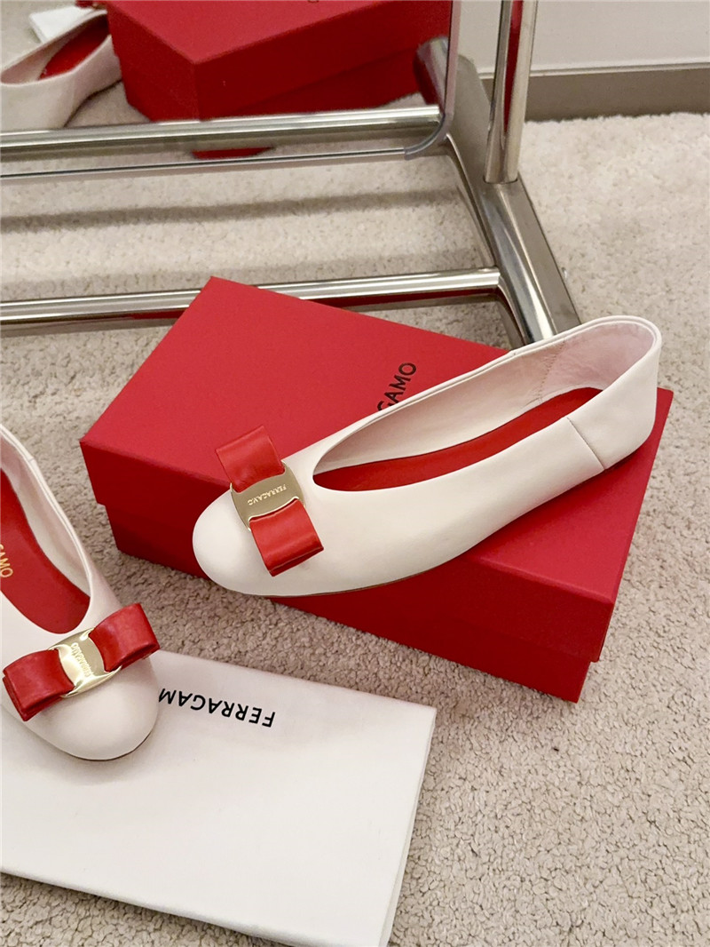 Ferragamo Vara Bow Ballet Flat White/Red