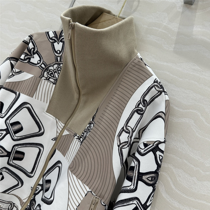 H**me5 tracksuit