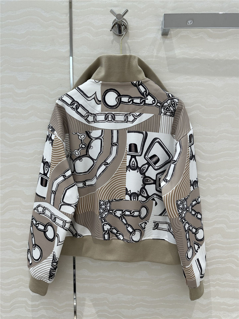 H**me5 tracksuit