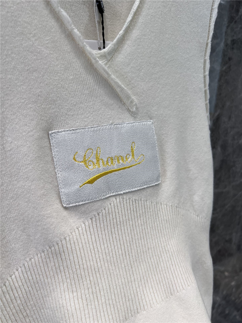Ch**el v-neck knitted vest