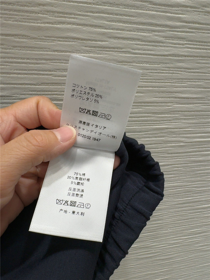 D10r new suit