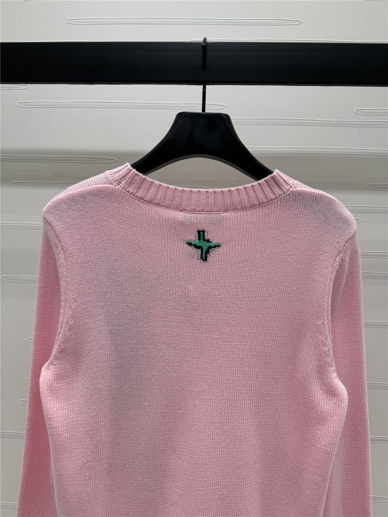 D10r x lewis hamilton pink sweater