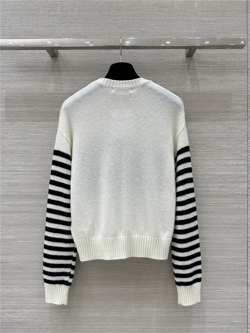 D10r blend wool sweater with scotland motif