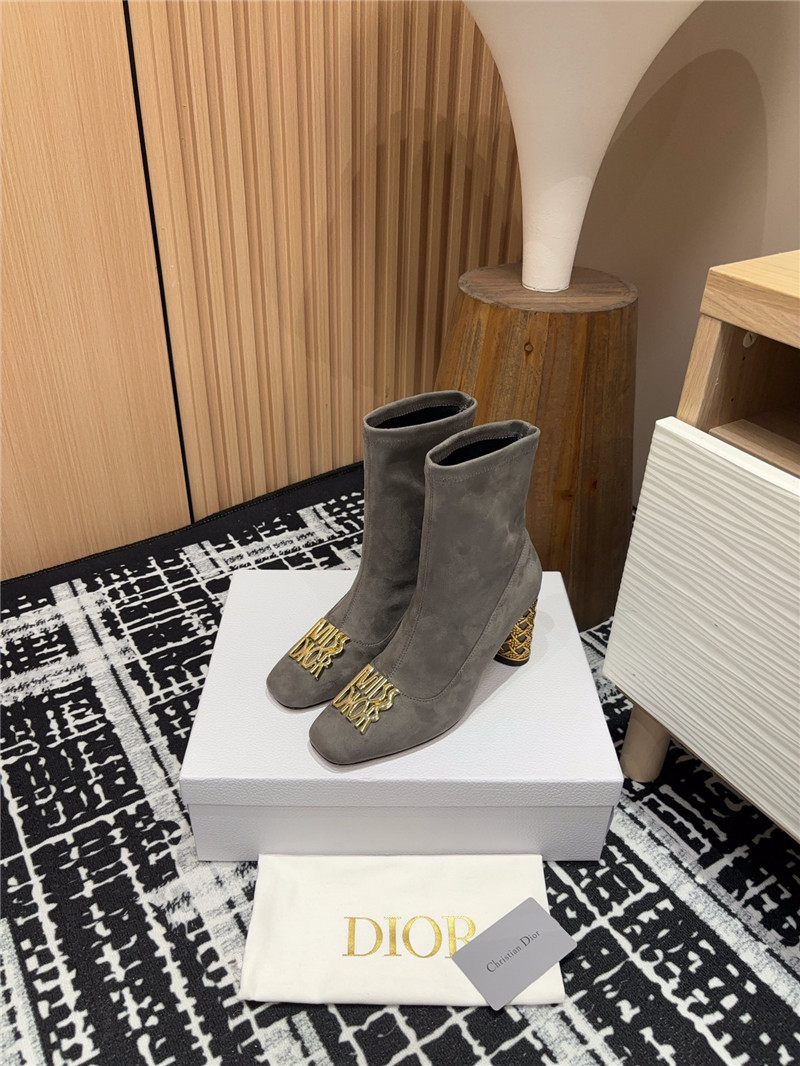 D10r icon heeled ankle boot in gray
