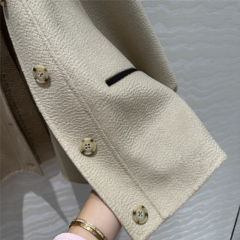 Vanitoo Temperament Small Cape