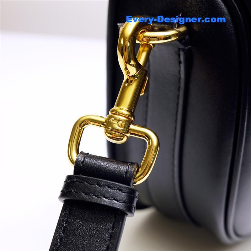 medium D10r bobby bag black