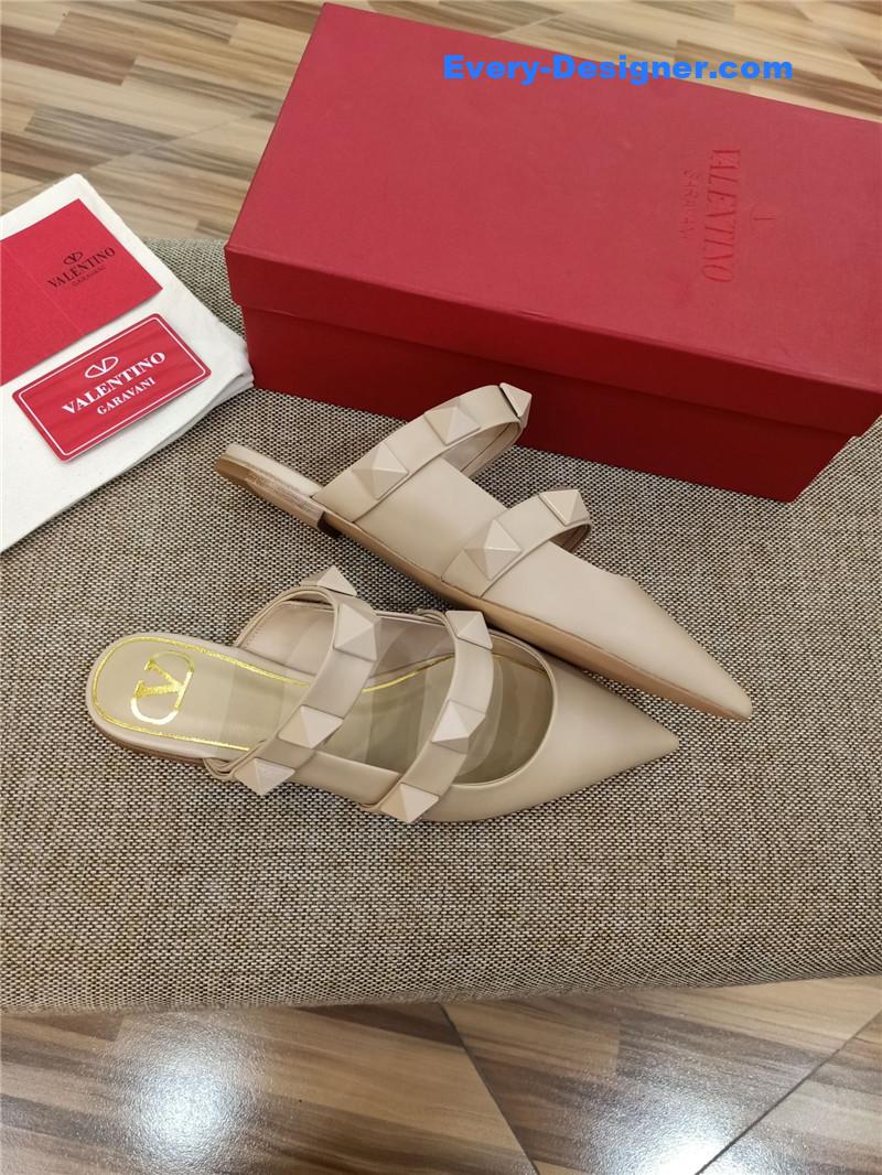 Va1e*ntin0 logo bronzing sandals