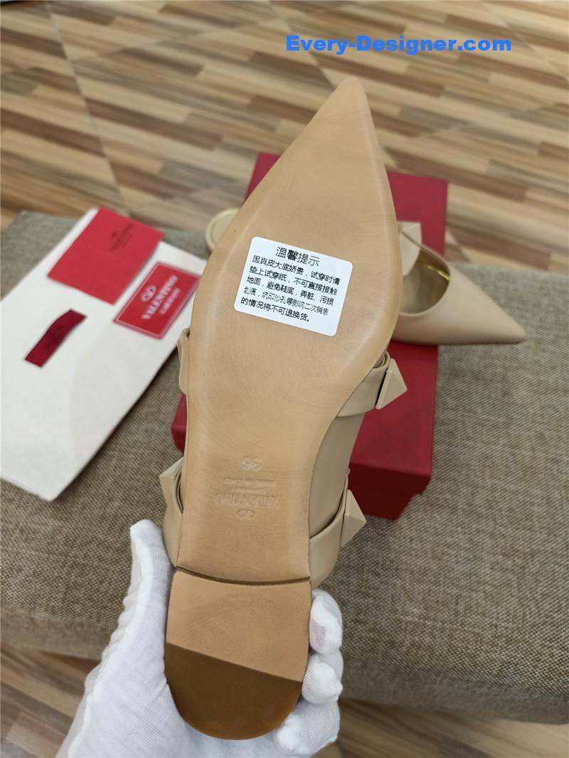 Va1e*ntin0 logo bronzing sandals