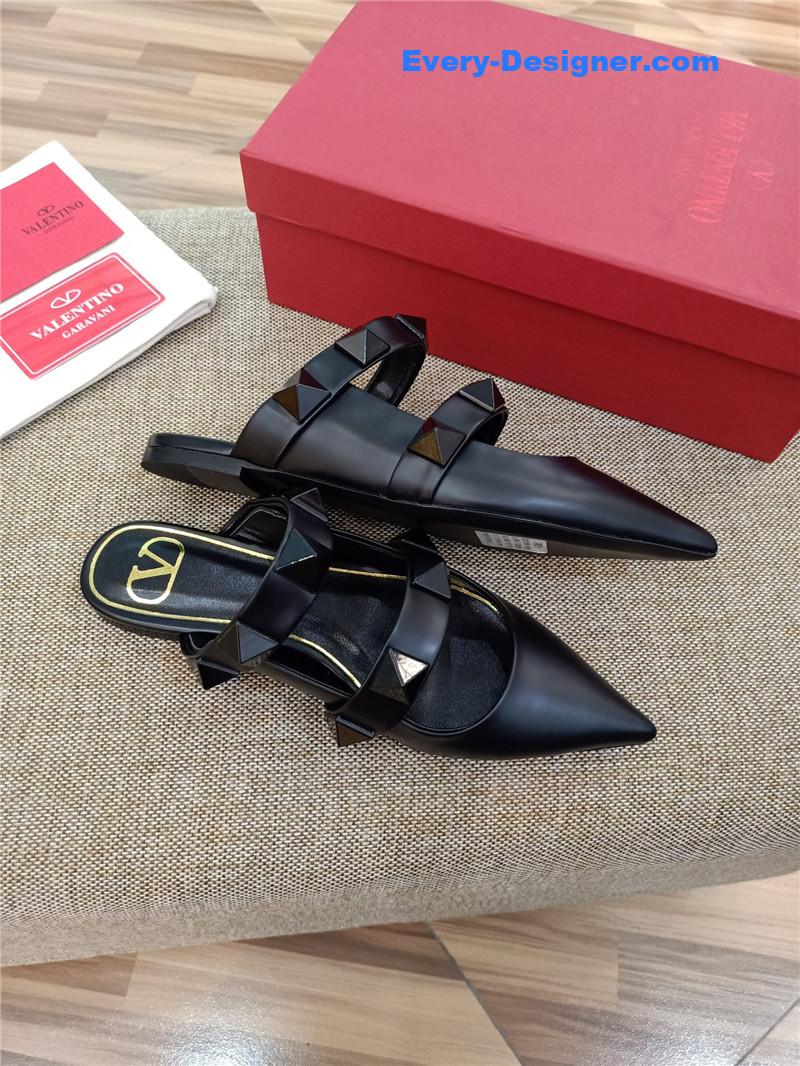 Va1e*ntin0 logo bronzing sandals