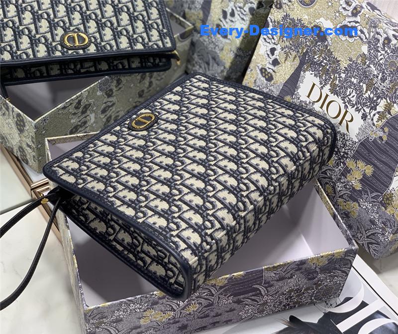 D10r oblique canvas clutch