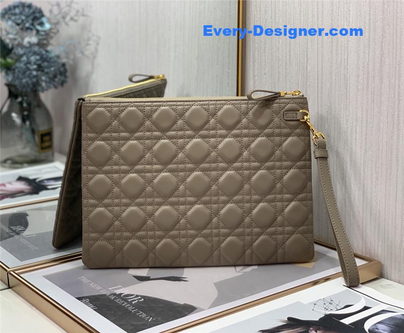 D10r caro clutch
