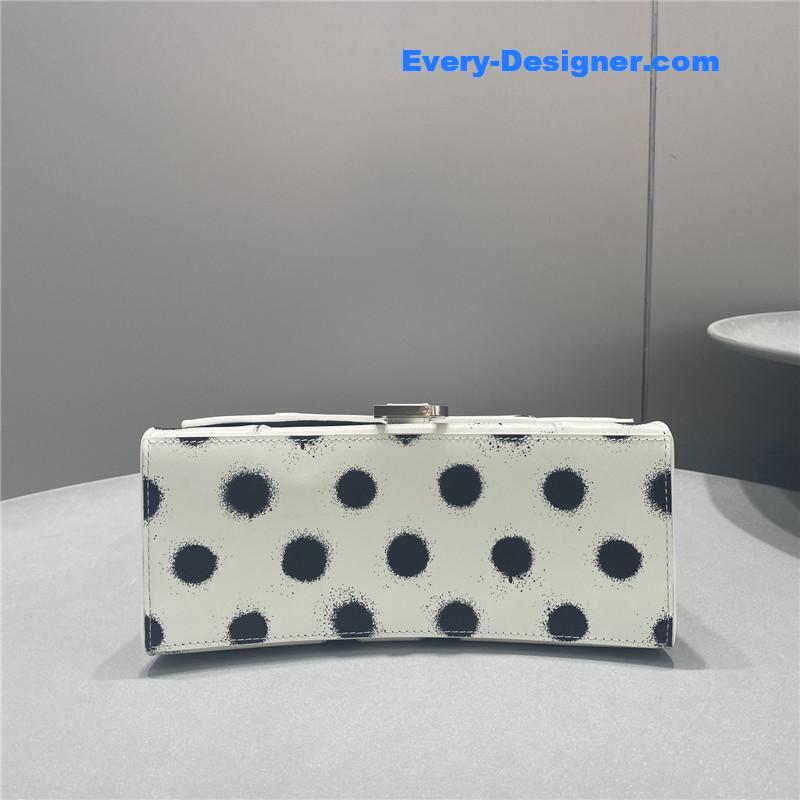 Ba1en*iaga hourglass bag white