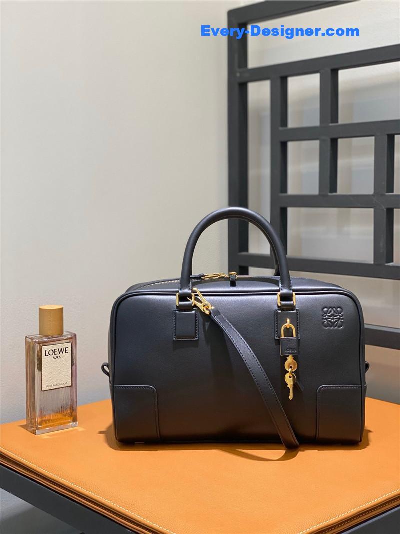 L0ew* amazona 28 bag