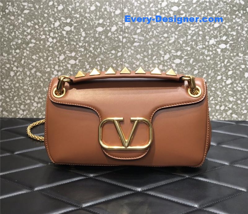 Va1e*ntin0 garavani stud sign leather shoulder bag
