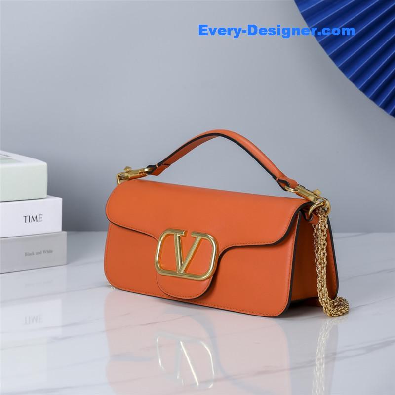 Va1e*ntin0 vlogo signature calfskin shoulder bag