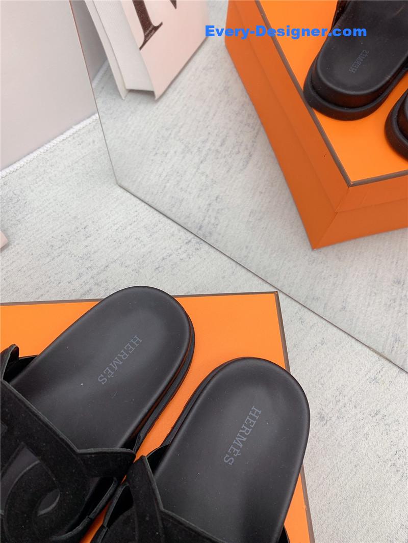 H**me5 couple shoes