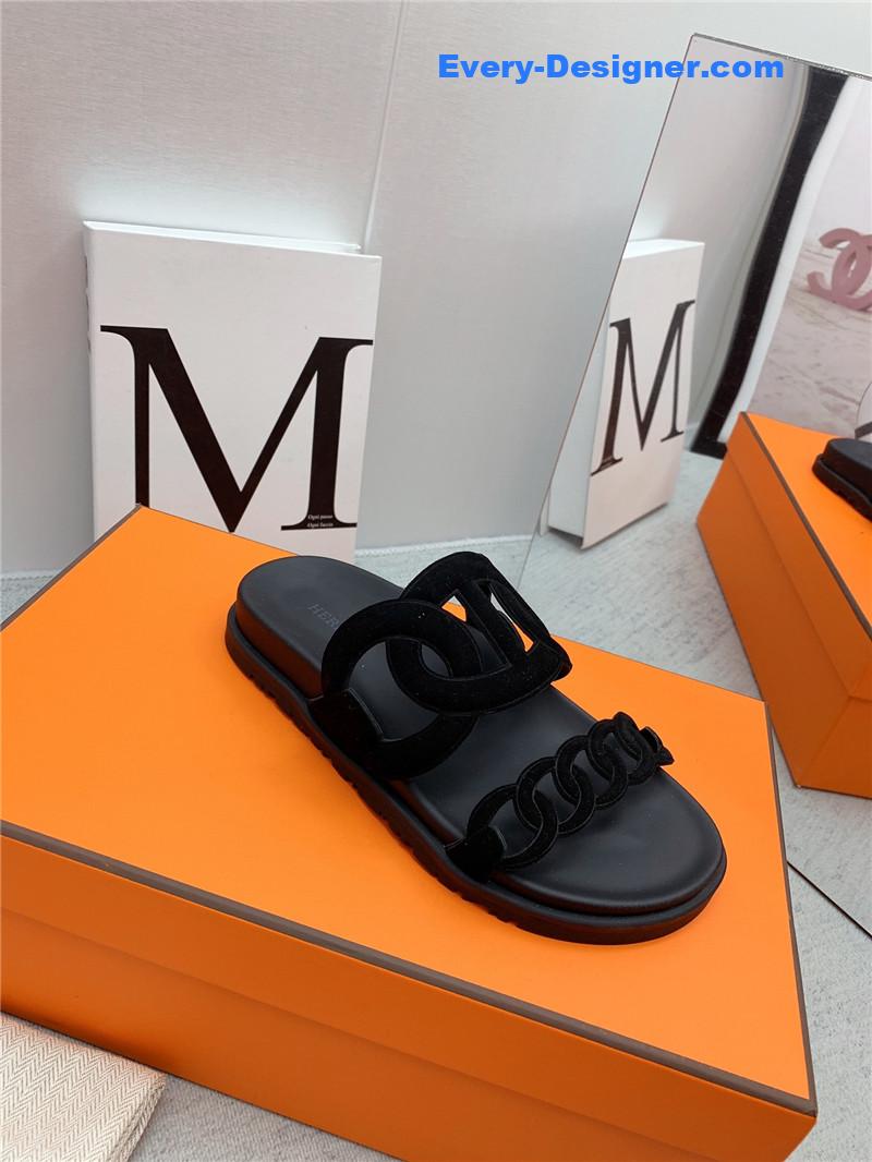 H**me5 couple shoes